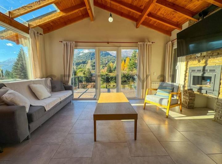 Casa · 121m² · 4 Ambientes · 1 Cochera