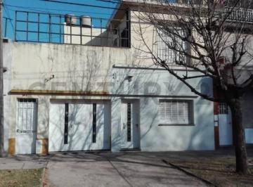Casa · 145m² · 3 Ambientes · 1 Cochera · Oportunidad Casa 2 Dorm.
