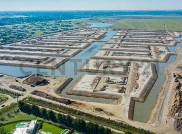 Terreno · 517m² · Venta Lote Funes Lakes - Financiacion Permuta. Isla B