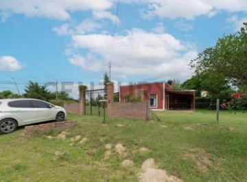 Casa · 150m² · 5 Ambientes · 2 Cocheras · Casa/quinta en Venta de 2 Dorm., Arroyo Leyes