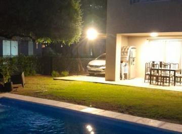 Casa · 480m² · 5 Ambientes · 2 Cocheras · Casa Hermosa!en Venta Valle del Golf Super Completa 3d 3b Piscina Coch 2