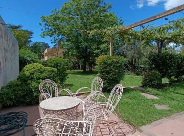 Casa de 4 ambientes, Córdoba · Casa con Patio Enorme en Villa Quisquizacate/ 3 Dorm. / 741 m² de Terr. /zona Norte!