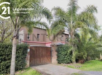 Casa · 280m² · 6 Ambientes · 3 Cocheras · Casa en Venta