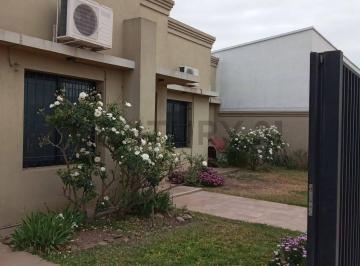 Casa · 223m² · 5 Ambientes · 2 Cocheras · Casa en Venta en Rafaela, Barrio El Bosque