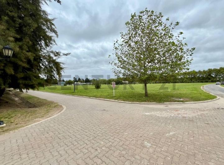Terreno · 850m²