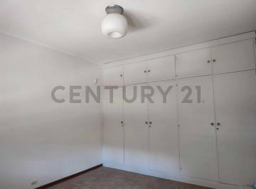 Casa · 4 Ambientes · 1 Cochera · Casa Más Locales en Venta - Granadero Baigorria