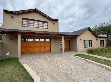 Casa de 5 ambientes, Tandil · Excelente Casa Tres Dorm con Parque y Pileta