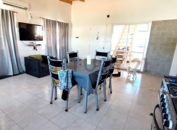 Casa · 68m² · 3 Ambientes · 2 Cocheras · Casa en Venta
