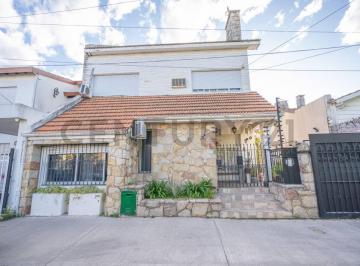Casa · 227m² · 6 Ambientes · 3 Cocheras · Casa en Venta