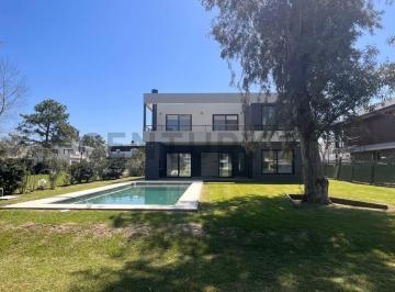 Casa · 322m² · 7 Ambientes · Venta Casa Barrio St Thomas Este - Canning - Ezeiza
