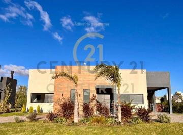 Casa · 158m² · 4 Ambientes · Casa en Venta