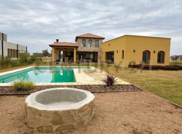 Casa · 276m² · 4 Ambientes · Casa en Venta
