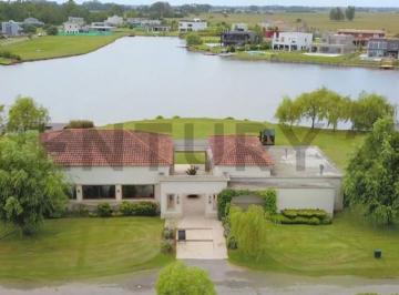 Terreno · 797m² · Lote en Venta