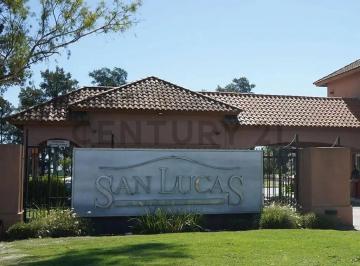Terreno · 800m² · Lote en Venta