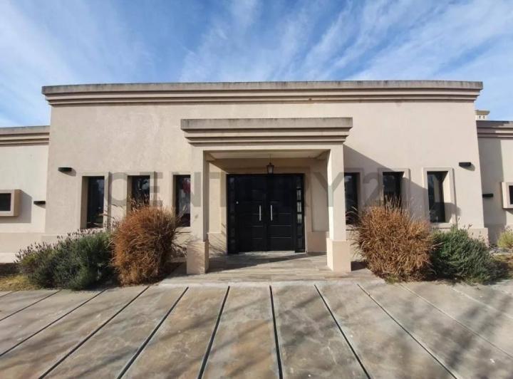 Casa · 456m² · 6 Ambientes