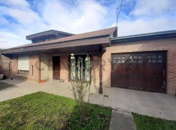 Casa · 520m² · 4 Ambientes · 2 Cocheras · Venta Casa 4 Ambientes con Local Barrio Santa Rosa Mar del Plata