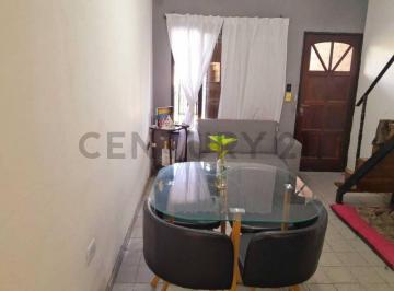 Casa · 62m² · 3 Ambientes · 1 Cochera · Luminoso Duplex de 3 Ambientes con Playroom