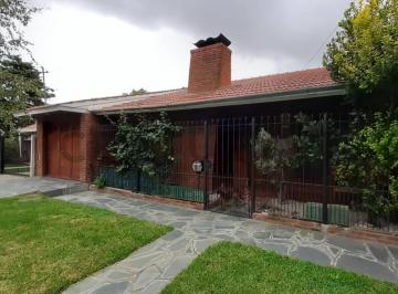 Casa · 123m² · 3 Ambientes · 1 Cochera · Venta Casa Tres Ambientes Barrio Los Pinares, Mar del Plata