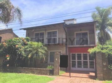 Casa · 193m² · 2 Ambientes · venta de Casa 2 Ambientes 4 Dorm., Granadero Baigorria.