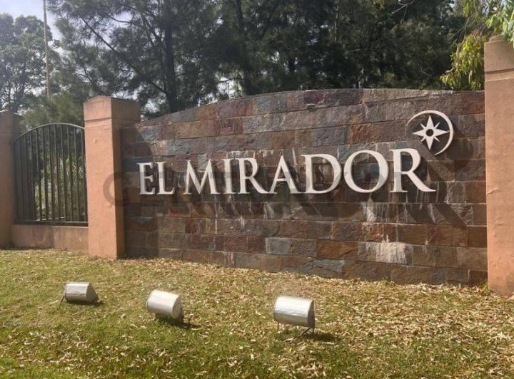 Terreno · 1520m²