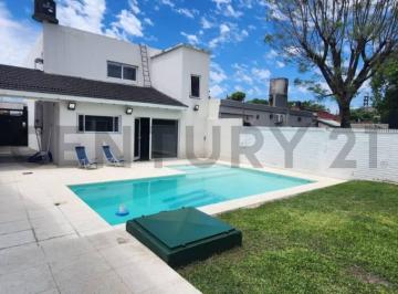 Casa · 180m² · 6 Ambientes · Venta de Casa 5 Ambientes, Morón