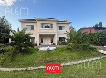 Casa · 200m² · 6 Ambientes · 2 Cocheras · Casa en Venta en Canning | Amoblada