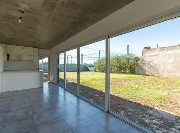 Casa · 118m² · 4 Ambientes · Venta Permuta Casa Funes City 3 Dorm.