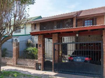 Casa · 159m² · 4 Ambientes · 1 Cochera · Venta Casa en Gutierrez 4 Ambientes