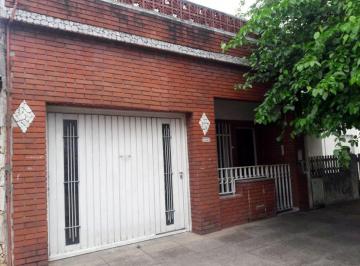 Casa · 63m² · 3 Ambientes · 1 Cochera · Casa 3 Ambientes en Venta en San Justo Patio Terra