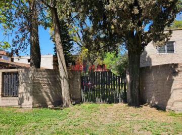Quinta vacacional · 80m² · 2 Dormitorios · Casaquinta 3 Amb Venta La Reja Lote 1800 m², Pileta