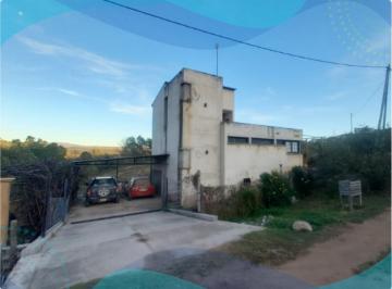 Casa · 120m² · 5 Ambientes · 2 Cocheras · Estancia Vieja - Casa de Categoria