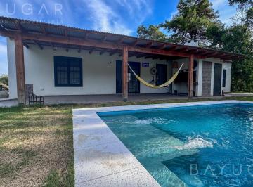 Casa · 132m² · 3 Ambientes · 2 Cocheras · Venta - Casa en Manzanares - Pilar
