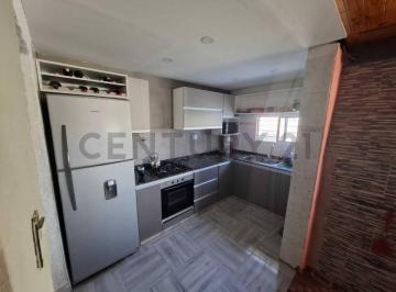Casa · 400m² · 4 Ambientes · 1 Cochera · Century 21 Lucio Barroso Vende Casa con Departamento