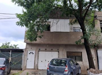 Departamento · 40m² · 2 Ambientes · Dpto de 1 Dormitorio en Planta Alta en Alquiler!