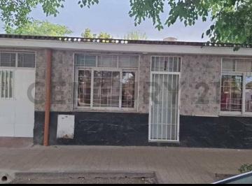 Casa · 100m² · 2 Dormitorios · 1 Cochera · Century 21 Lucio Barroso Vende Casa en Cuarta Sección