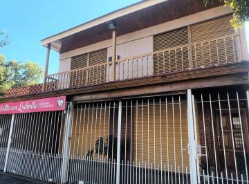 Casa · 180m² · 5 Ambientes · 2 Cocheras · Chalet 5 Ambientes + Locales. Apto 2 0 3 Familias!