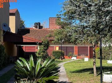 Casa de 3 ambientes, Mar del Tuyú · 2 Chalets en Excelente Zona Amplio Lote Libre