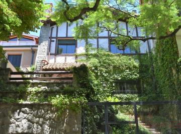 Casa · 210m² · 4 Ambientes · 1 Cochera · Casa en Venta Lomas de Núñez - Caba