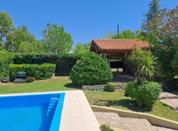 Casa · 87m² · 4 Ambientes · 2 Cocheras · Casa en Venta en Vistalba - Uso Familiar o Turístico - Apta Credito