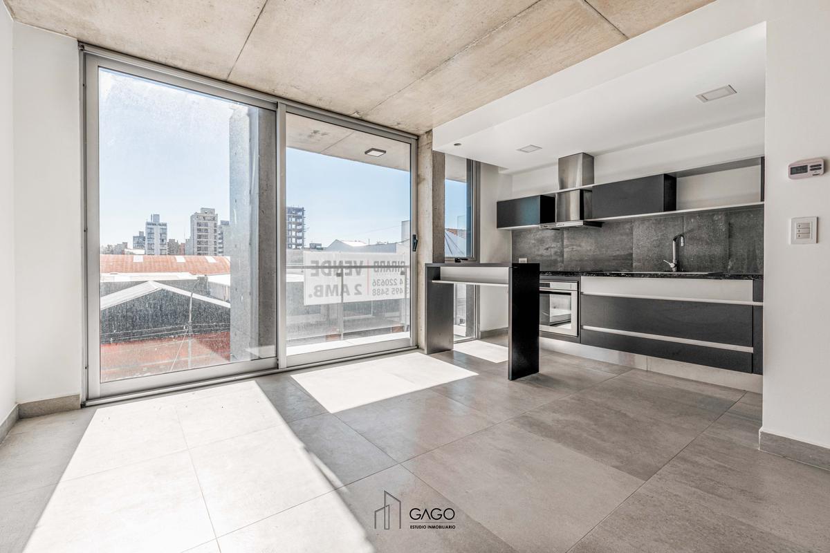 Piso 9. Semipiso 2 ambientes (55m2) de frente a contrafrente