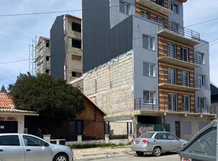 Terreno · 200m² · 4 Ambientes · 1 Cochera