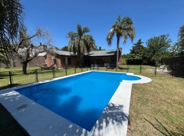 Casa · 135m² · 5 Ambientes · Propiedad en Venta - Juan Bautista Alberdi Al 2500, Barrio Los Troncos, Funes - 3 Dorm..