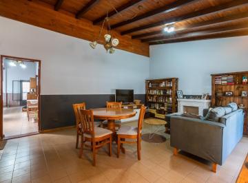 Casa · 118m² · 3 Ambientes · 1 Cochera · Venta - Casa Tres Dorm. con Dos Patio, Parrillero, Terraza, y Cochera - La Florida - Apta Credit