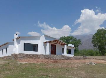 Frente con vista al valle · Casa en El Rodeo, Tafí del Valle
