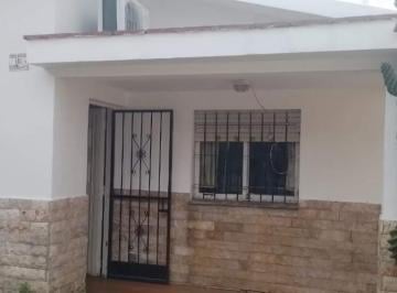 Foto · Vendo Casa con Pileta y Departamento de un Dormitorio