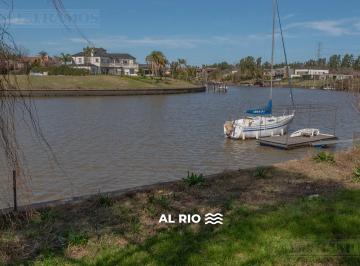 Terreno · 950m² · Terreno Al Río de 950 m², en Venta en Santa Catalina