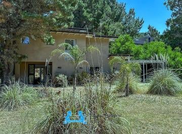 Casa de 4 ambientes, Costa Esmeralda · Venta Casa Vivi Como Quieres Vivir Amoblada Costa Esmeralda - Jardin Arbolado