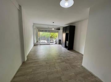 Departamento de 1 ambiente, Monte Castro · Monoambiente C/balcón Al Frente