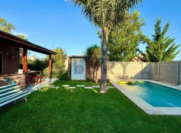 Casa · 199m² · 5 Ambientes · 2 Cocheras · Venta/permuta Casa en Tierra de Sueños 2