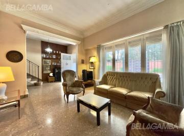 Casa · 165m² · 4 Ambientes · 1 Cochera · Casa Venta Vicente Lopez 4 Ambientes Cochera Apto Credito